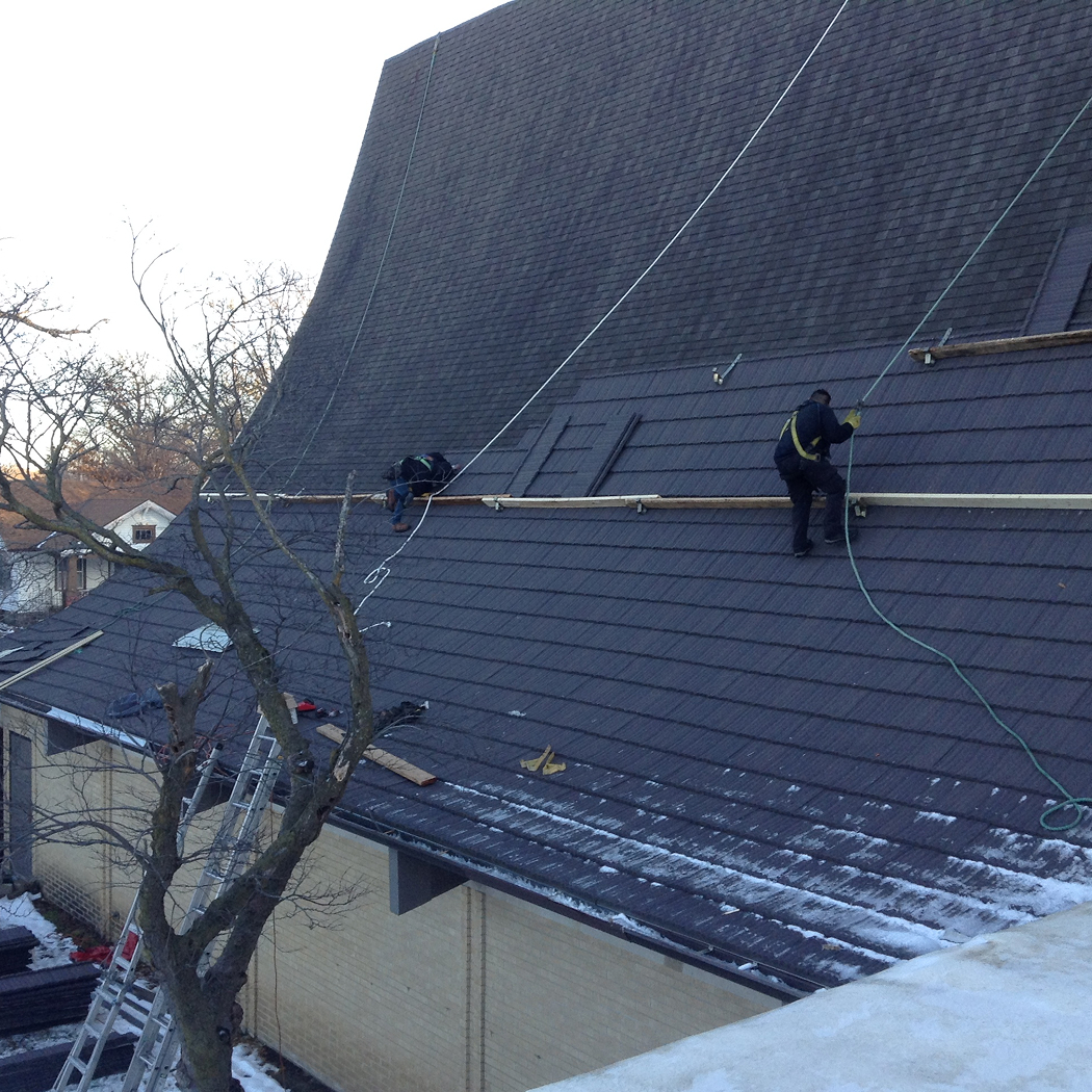 Ice Dam Prevention Tips for Illinois Homeowners